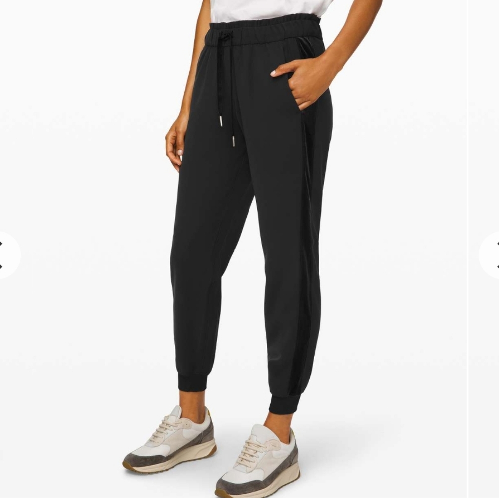Lululemon On the Fly Jogger *Velvet Trim